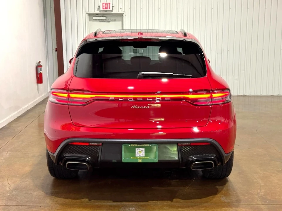 2023 Porsche Macan - Image 6 of 12