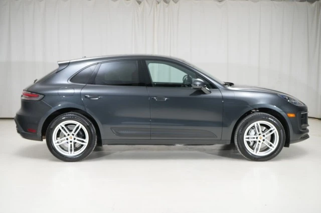 2023 Porsche Macan - Image 16 of 21