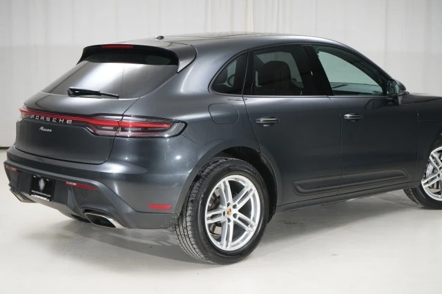 2023 Porsche Macan - Image 18 of 21