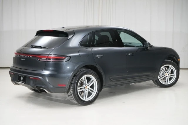 2023 Porsche Macan - Image 17 of 21