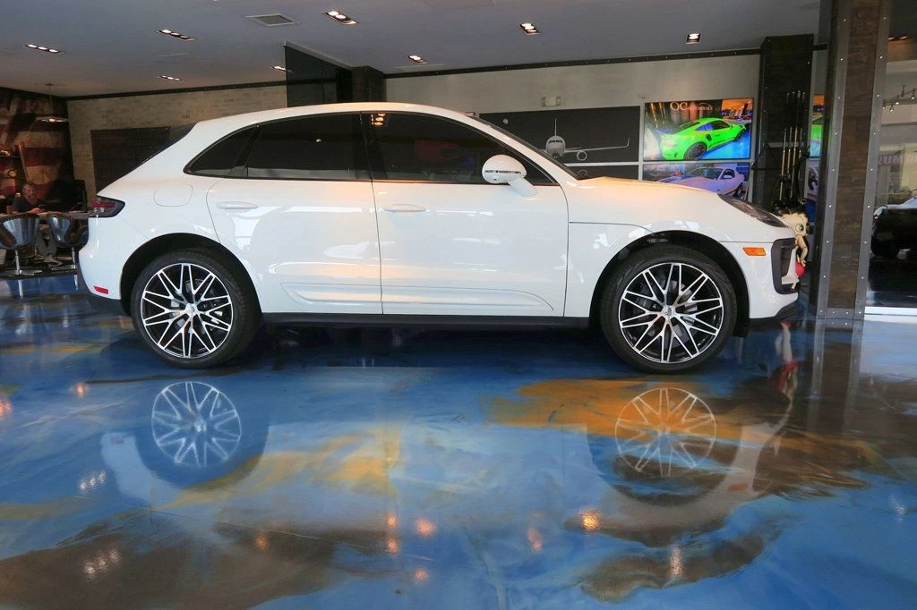 2023 Porsche Macan - Image 11 of 21