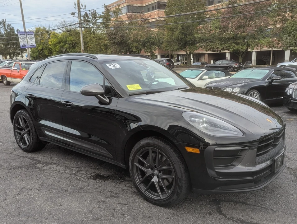 2023 Porsche Macan - Image 5 of 21