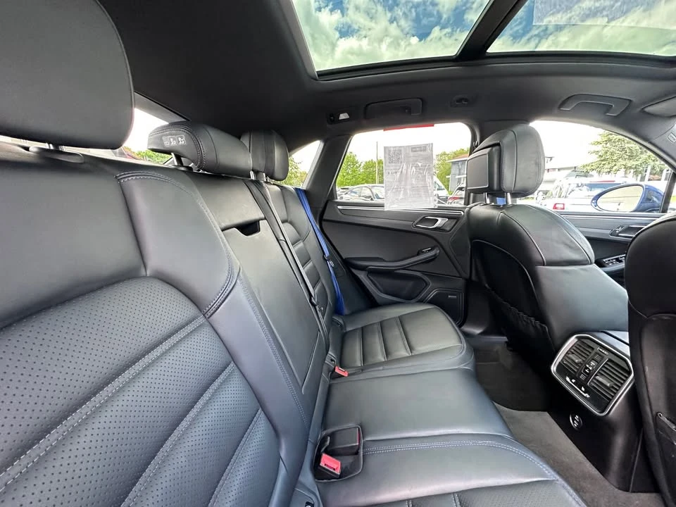 2023 Porsche Macan T - Image 13 of 20
