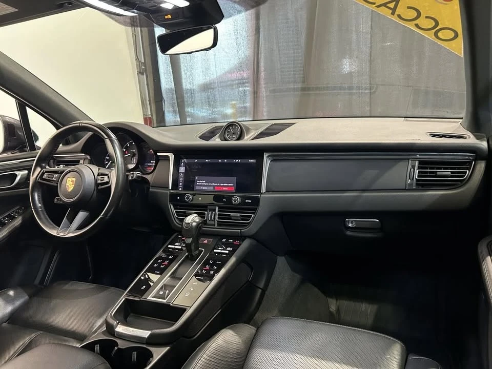 2023 Porsche Macan - Image 13 of 20