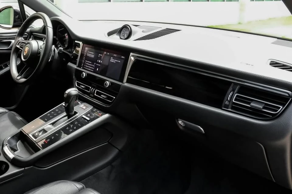 2023 Porsche Macan T - Image 13 of 18