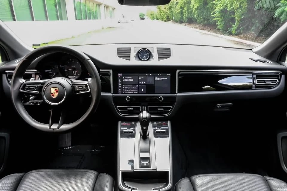 2023 Porsche Macan T - Image 14 of 18