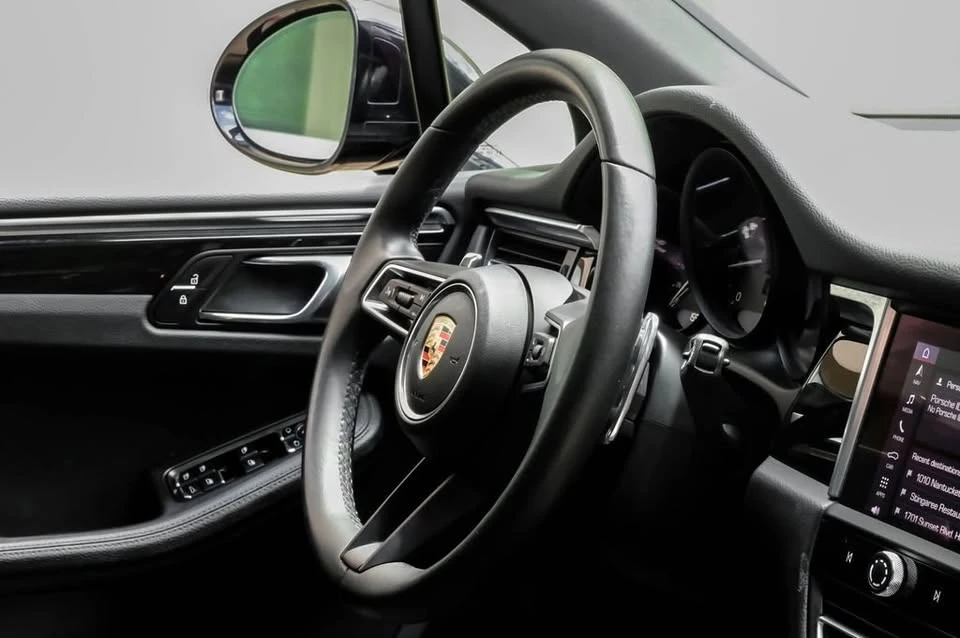 2023 Porsche Macan T - Image 15 of 18