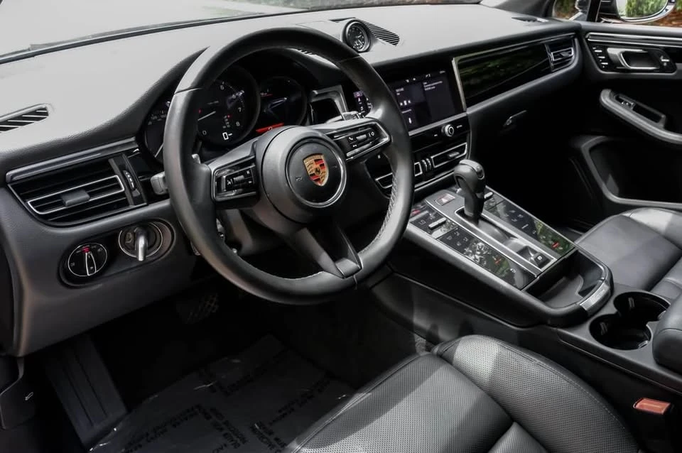2023 Porsche Macan T - Image 12 of 18