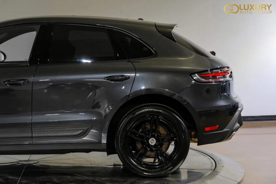 2023 Porsche Macan - Image 5 of 20