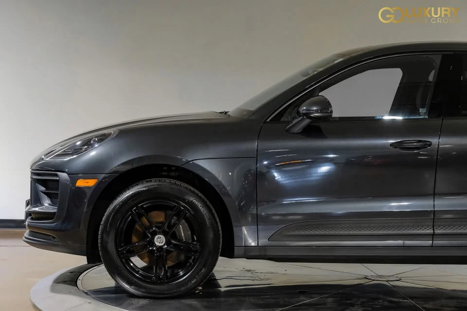 2023 Porsche Macan - Image 9 of 20