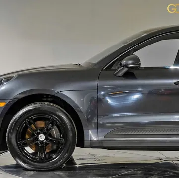 2023 Porsche Macan Base