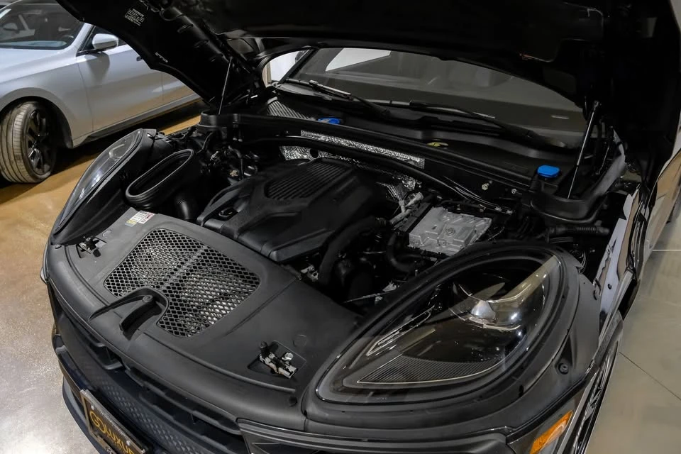 2023 Porsche Macan - Image 4 of 20