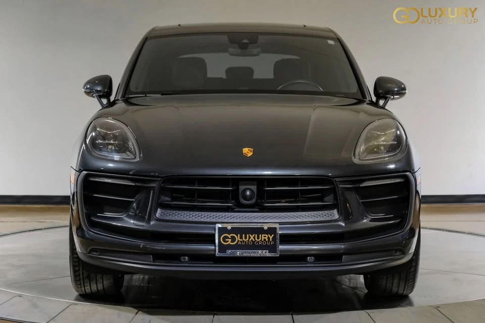 2023 Porsche Macan - Image 13 of 20