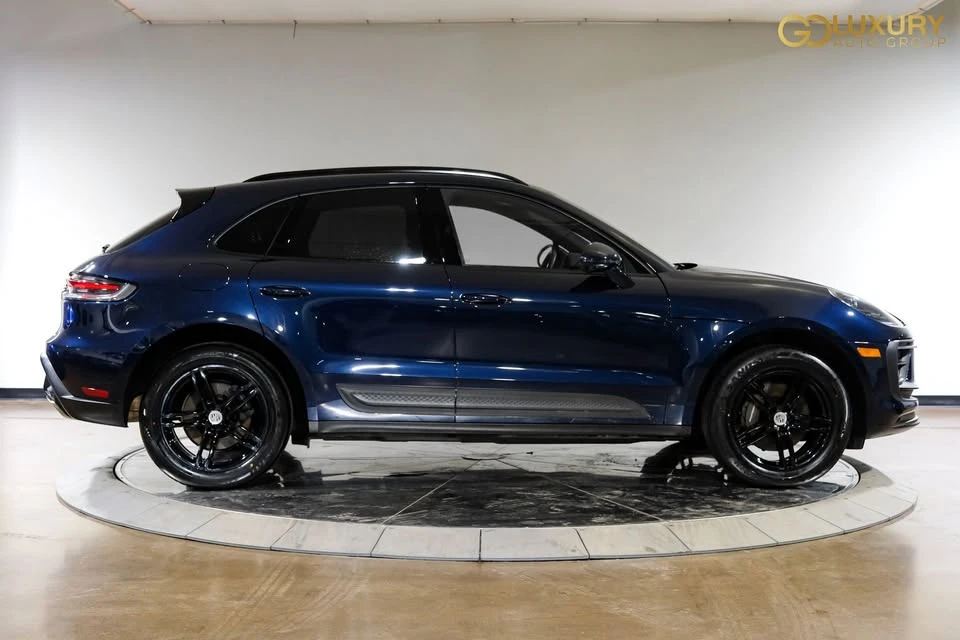 2023 Porsche Macan - Image 4 of 20
