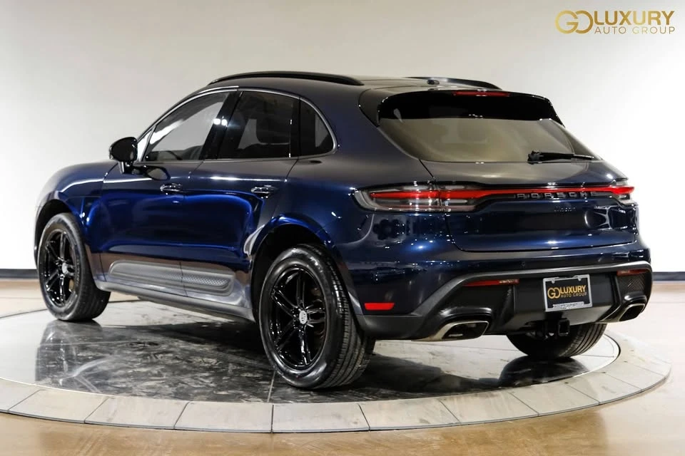 2023 Porsche Macan - Image 13 of 20