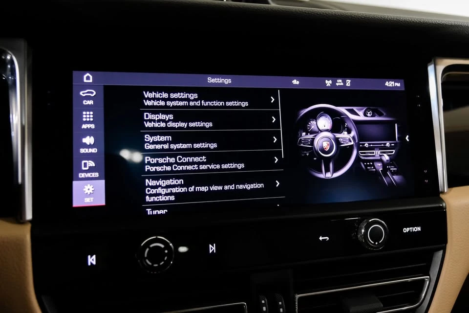 2023 Porsche Macan - Image 8 of 20