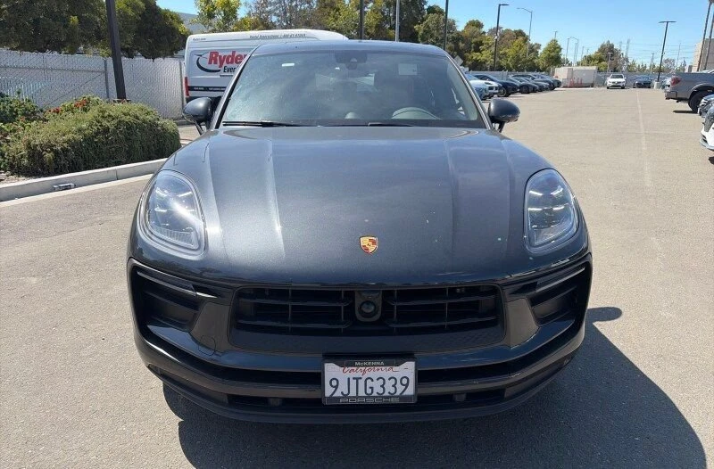 2023 Porsche Macan - Image 7 of 10