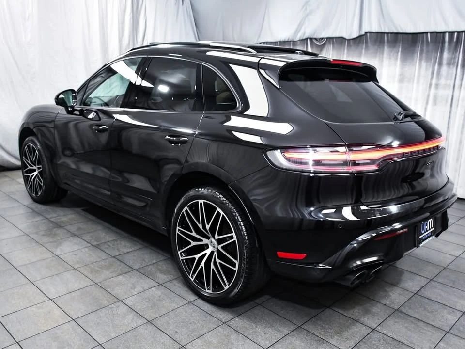 2023 Porsche Macan - Image 2 of 17