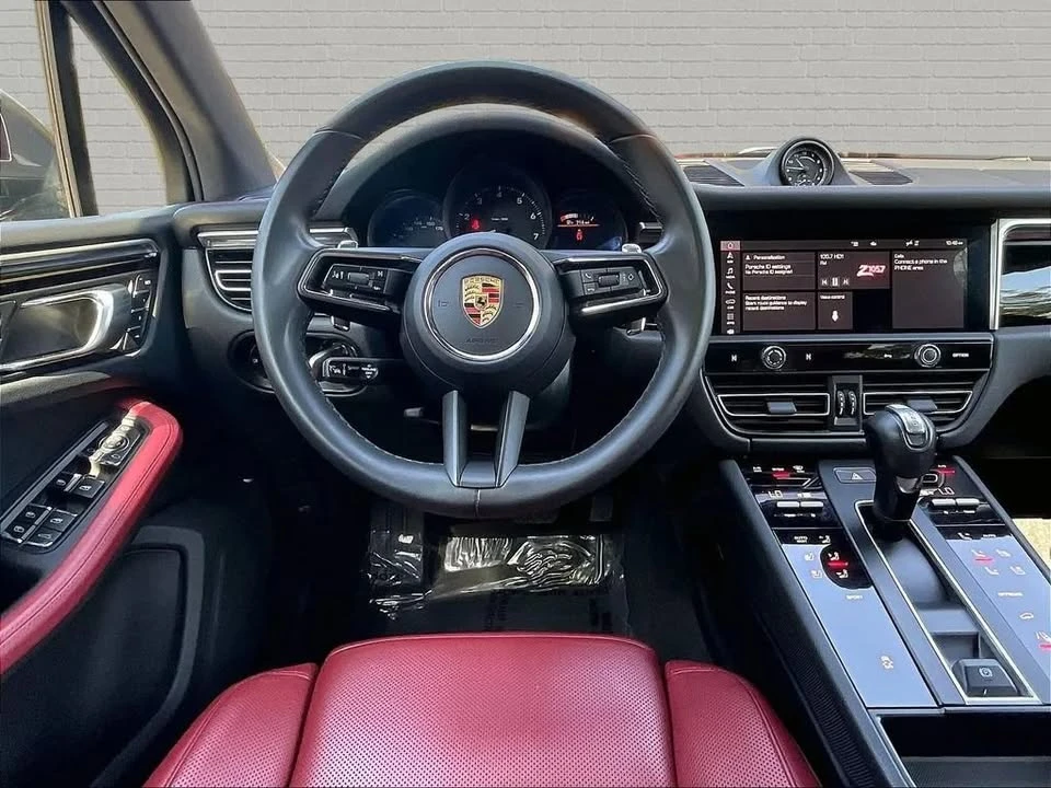 2023 Porsche Macan - Image 8 of 20