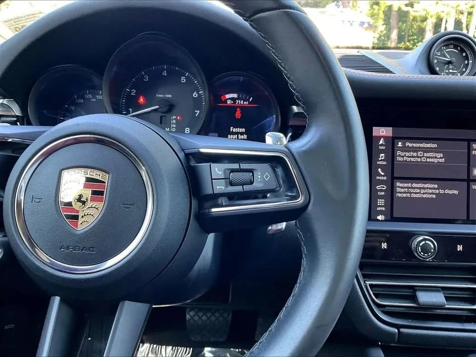 2023 Porsche Macan - Image 11 of 20