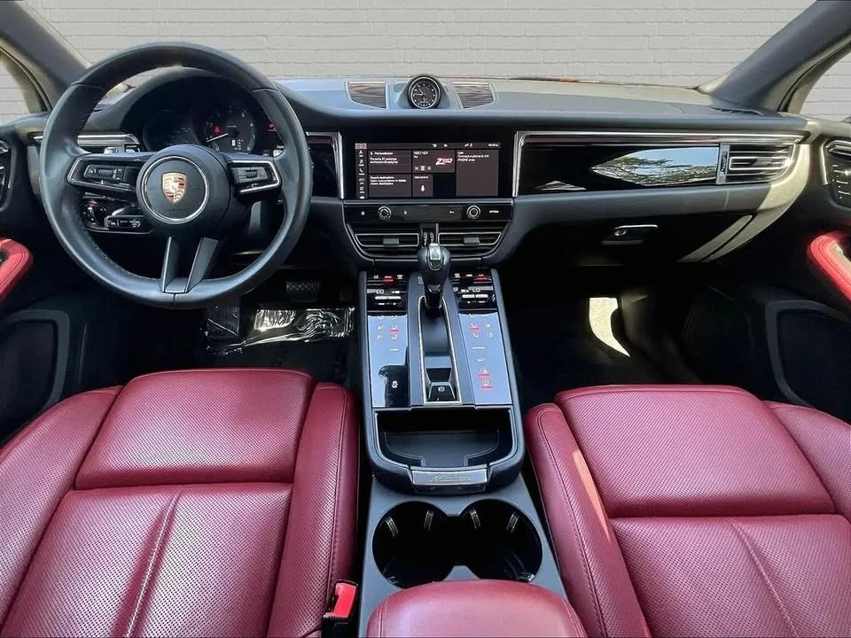 2023 Porsche Macan - Image 7 of 20