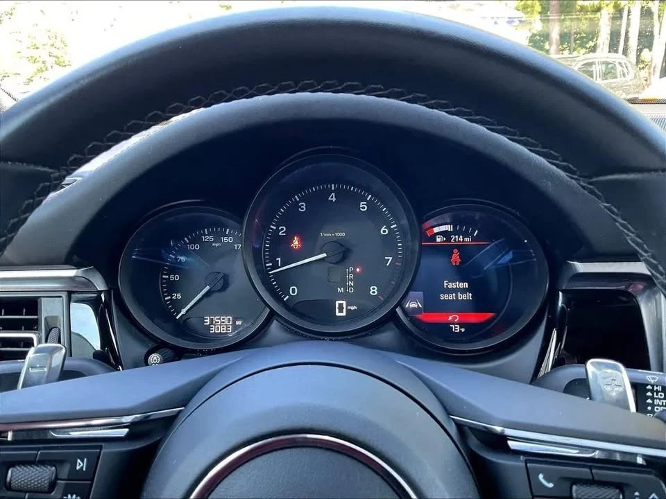 2023 Porsche Macan - Image 12 of 20