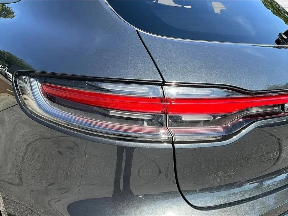 2023 Porsche Macan - Image 19 of 20