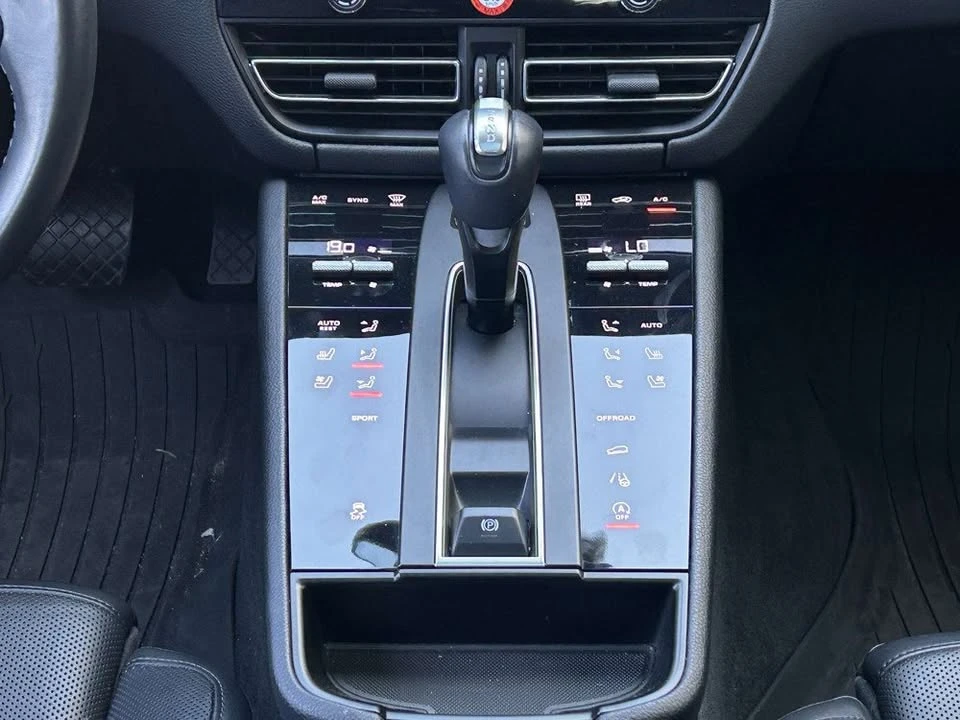 2023 Porsche Macan T - Image 19 of 20