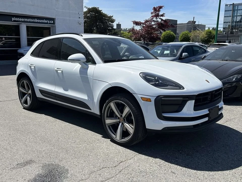 2023 Porsche Macan T - Image 6 of 20