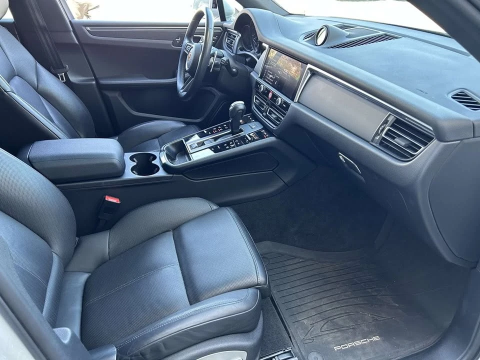 2023 Porsche Macan T - Image 10 of 20