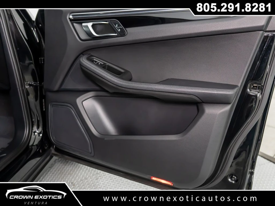 2023 Porsche Macan T - Image 10 of 12