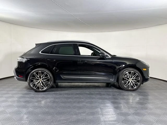 2023 Porsche Macan - Image 8 of 20