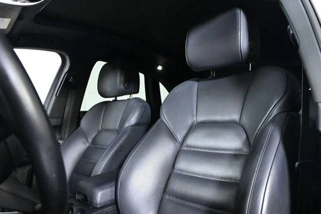 2023 Porsche Macan - Image 5 of 20