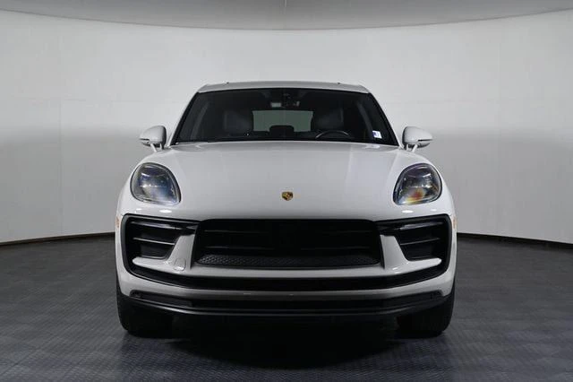 2023 Porsche Macan - Image 10 of 20