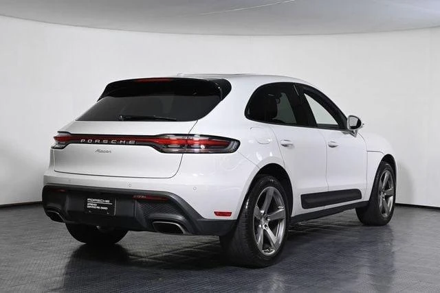 2023 Porsche Macan - Image 7 of 20