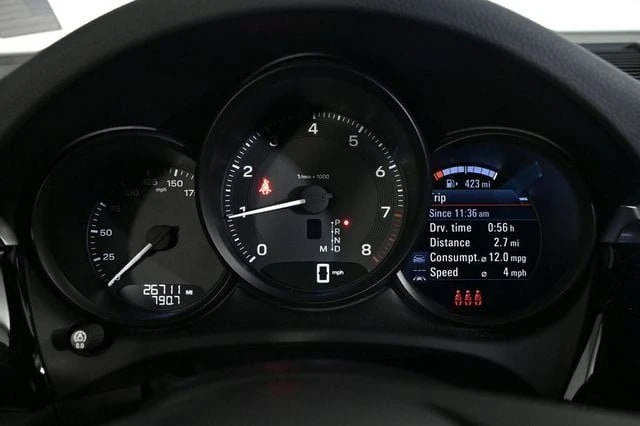 2023 Porsche Macan - Image 13 of 20