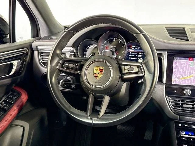 2023 Porsche Macan - Image 12 of 20