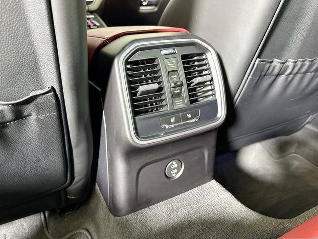 2023 Porsche Macan - Image 20 of 20