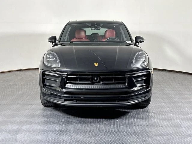 2023 Porsche Macan - Image 10 of 20