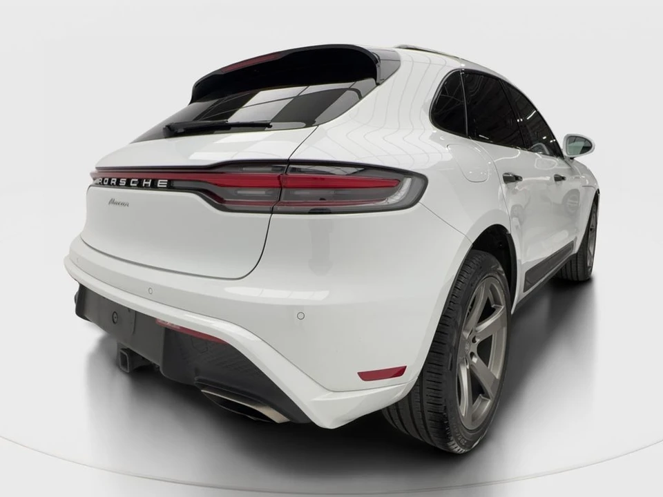 2023 Porsche Macan - Image 7 of 21