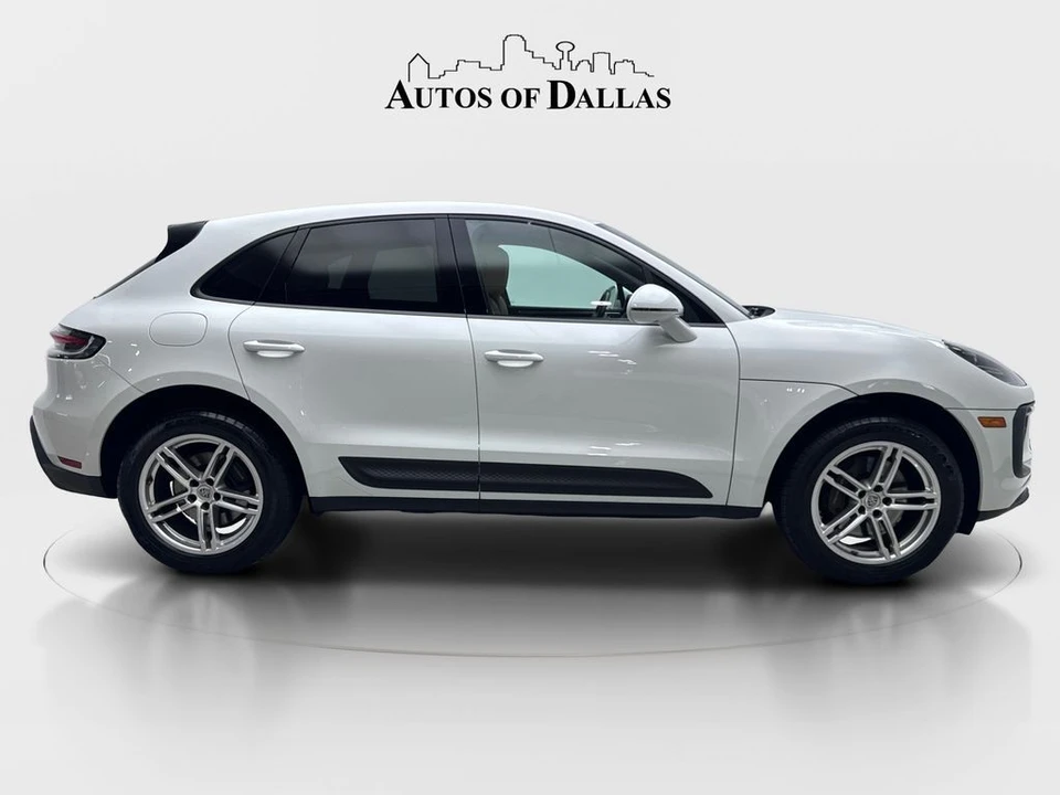 2023 Porsche Macan - Image 10 of 31