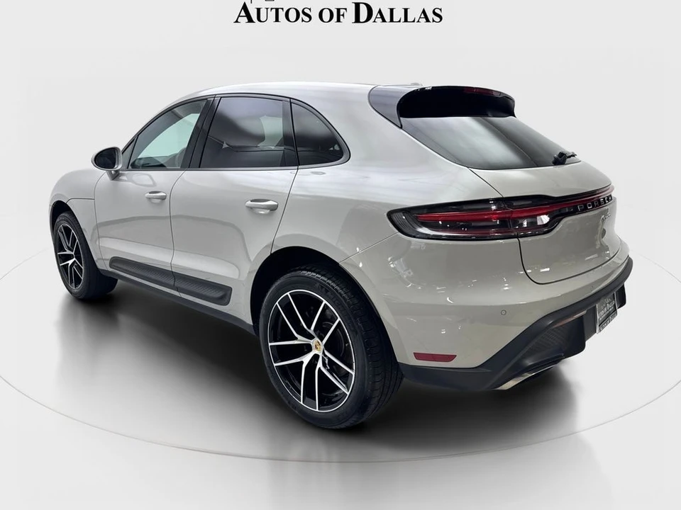 2023 Porsche Macan - Image 9 of 21