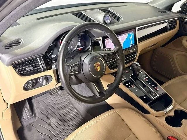 2023 Porsche Macan - Image 4 of 20