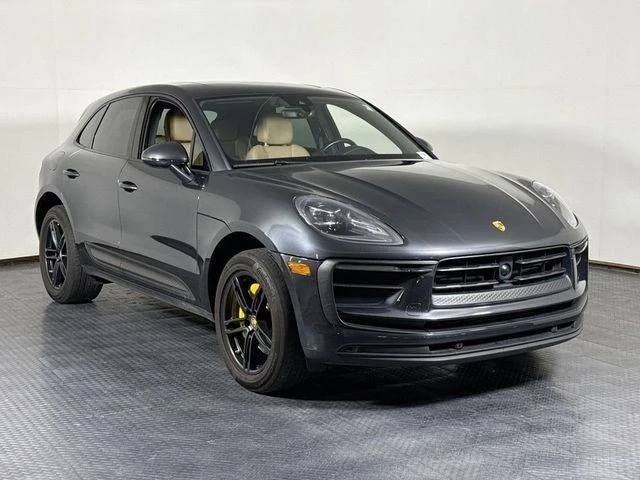 2023 Porsche Macan - Image 9 of 20