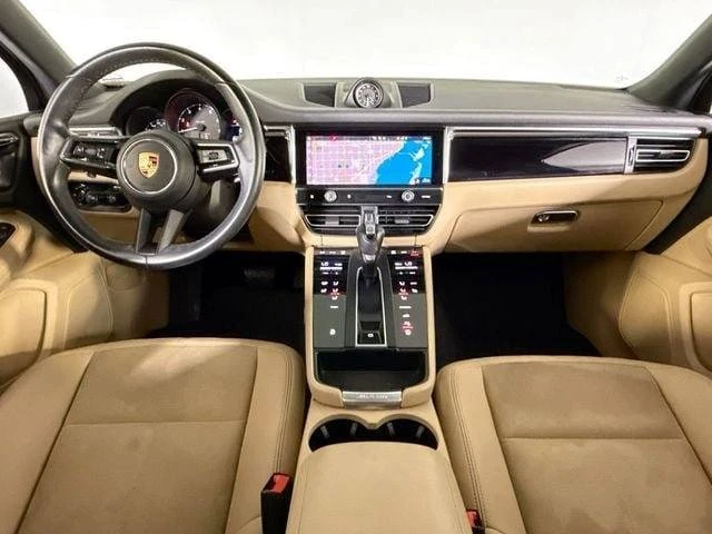 2023 Porsche Macan - Image 11 of 20
