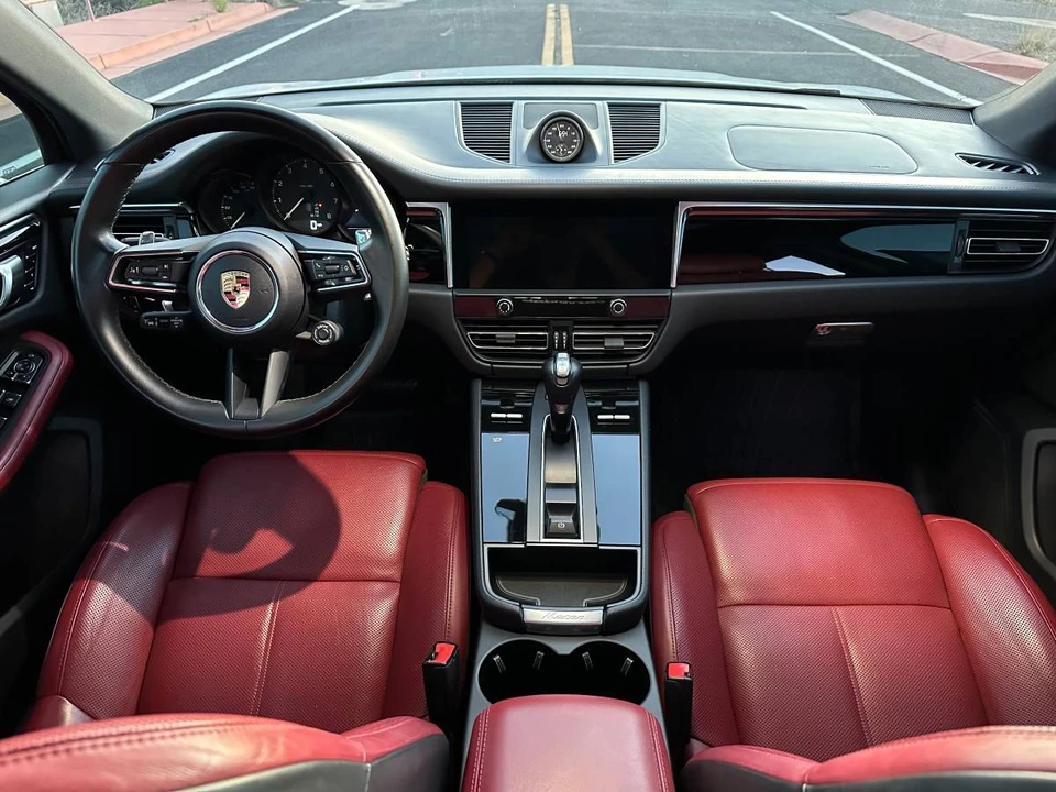 2023 Porsche Macan - Image 3 of 24
