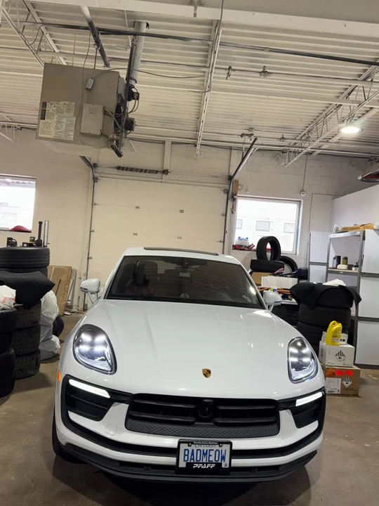 2023 Porsche Macan T - Image 10 of 11