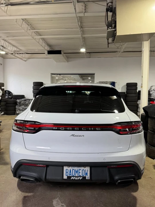 2023 Porsche Macan T - Image 8 of 11