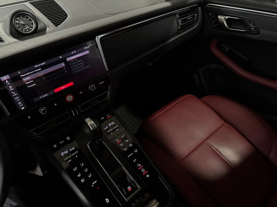 2023 Porsche Macan T - Image 7 of 11