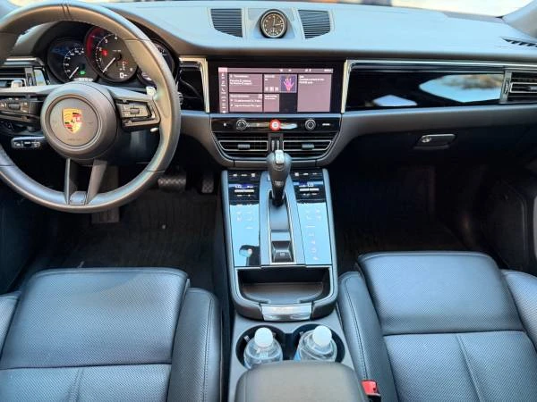 2023 Porsche Macan - Image 5 of 14